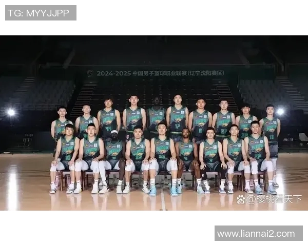 辽宁男篮大获全胜，状态正佳搏击季后赛舞台